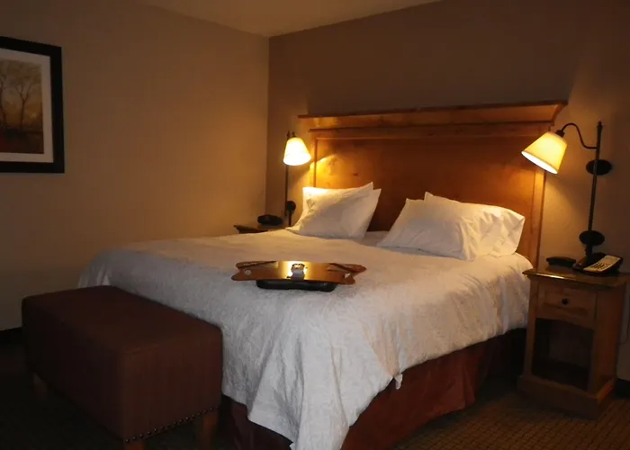 Hampton & Hotel