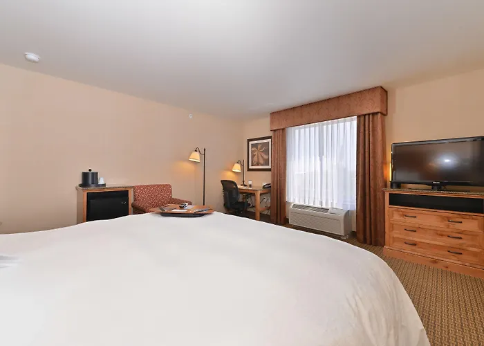 Hampton & Hotel 3*