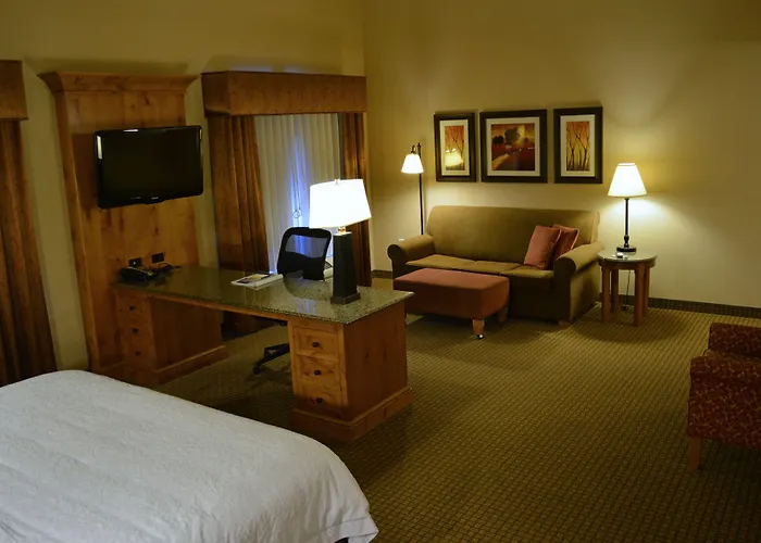 Hampton & Hotel 3*
