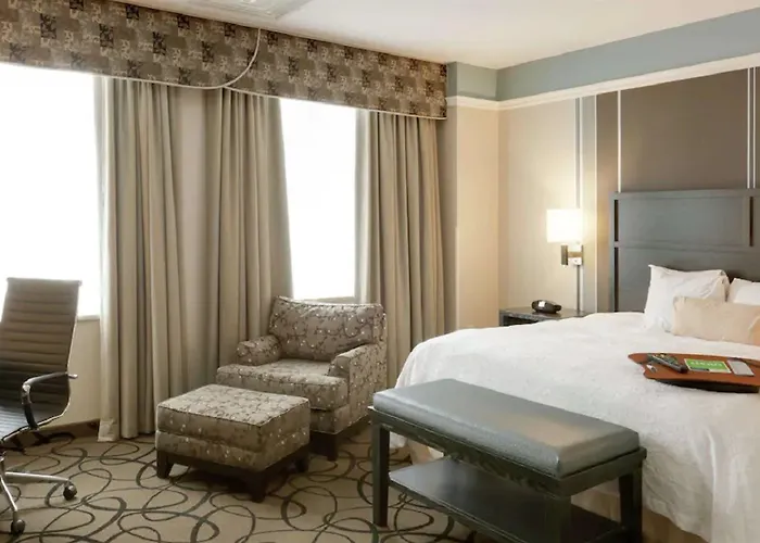 Hotel Hampton & 3*